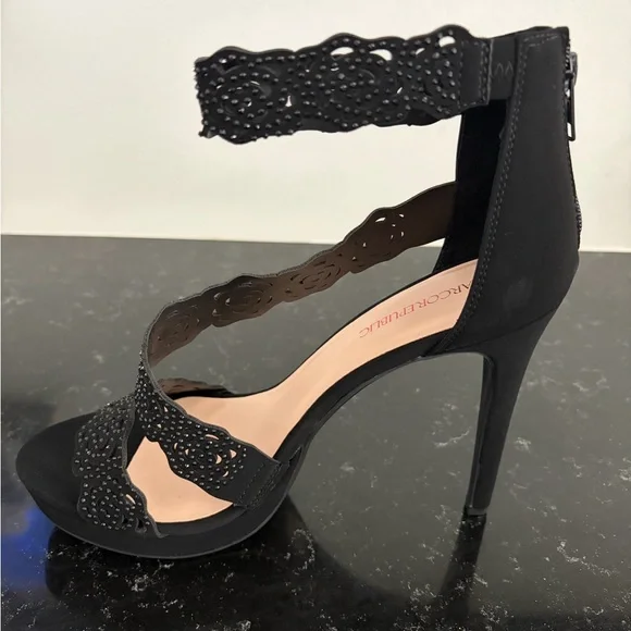 BRAND NEW Black Laser-Cut Strappy High Heel Sandals - Picture 3 of 4